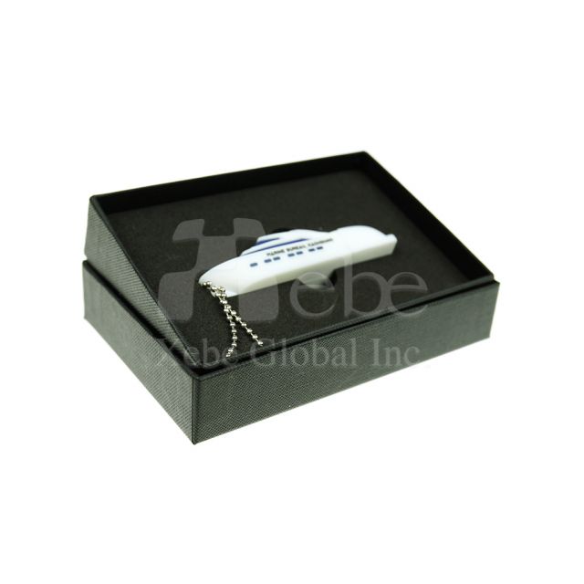 Cheerful yacht shape customized usb