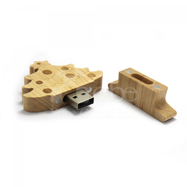 wooden christmas tree shaped flash drive