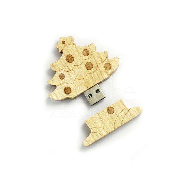 wooden christmas tree shaped flash drive