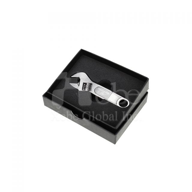 classic usb wrench design